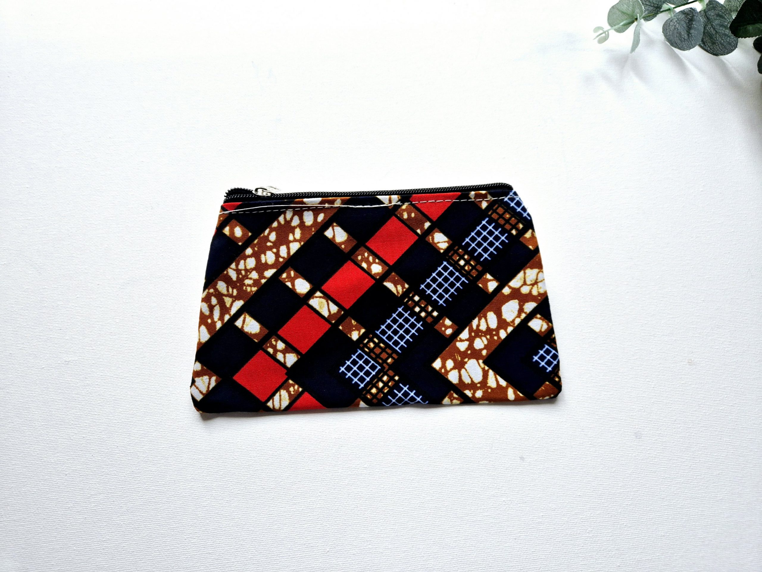 Pochette Zuri en wax Rouge noire et marron