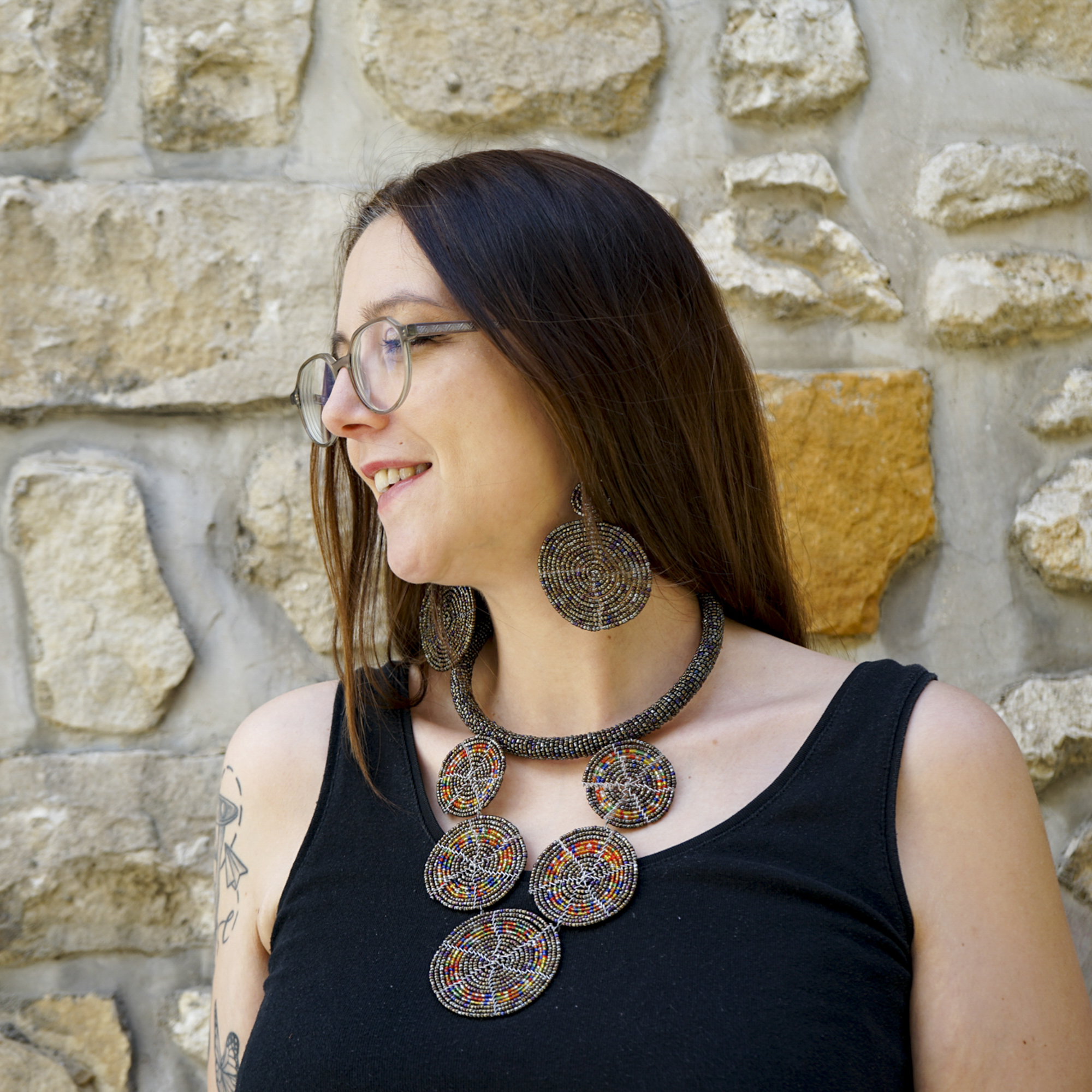 Boucle d'oreilles Massai en Crochet Rouge Inoxydable – Image 6