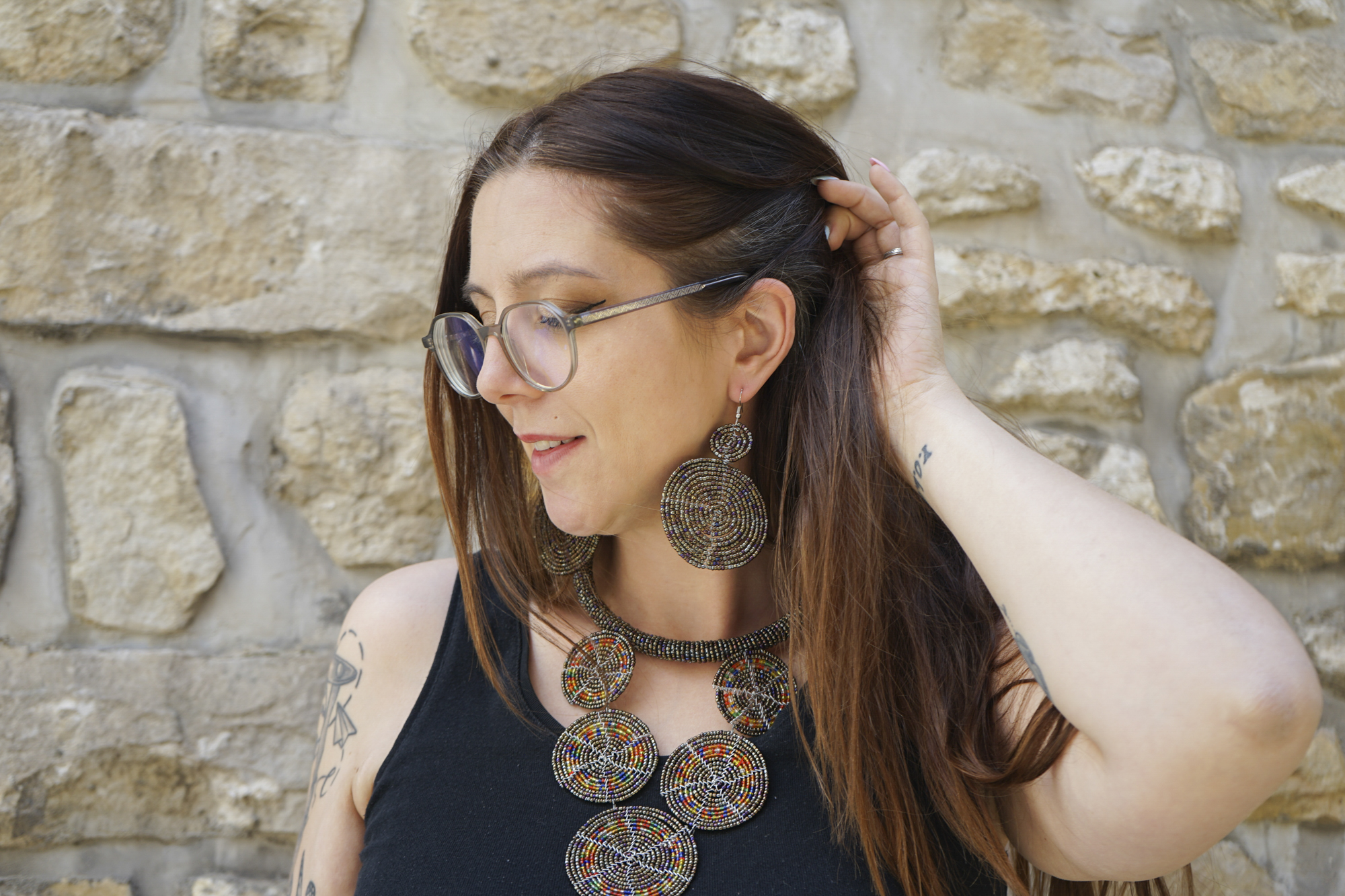 Boucle d'oreilles Massai en Crochet Rouge Inoxydable – Image 4