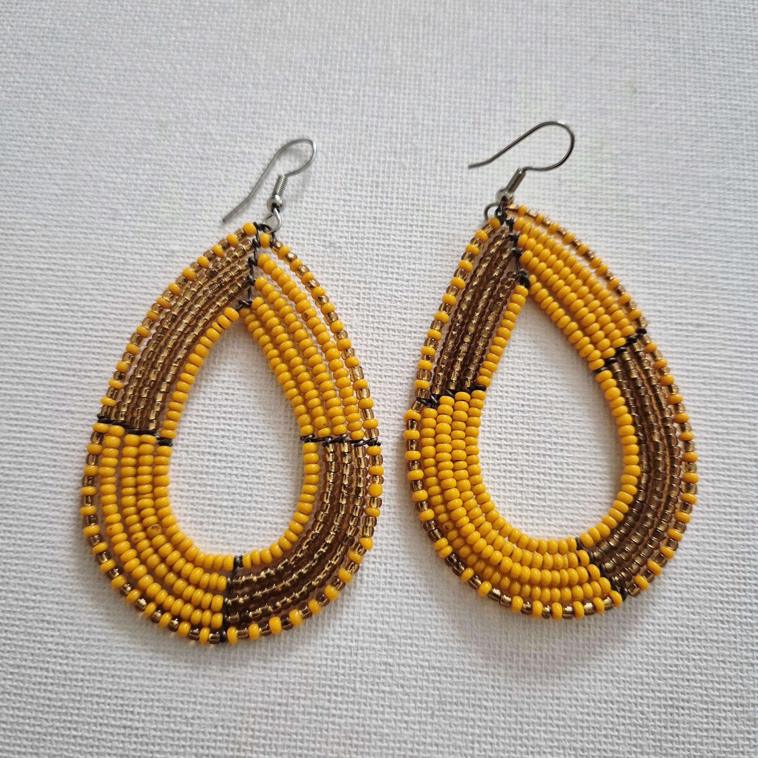 Boucle d'oreille africaines en perle dorée et crochet en acier inoxydable