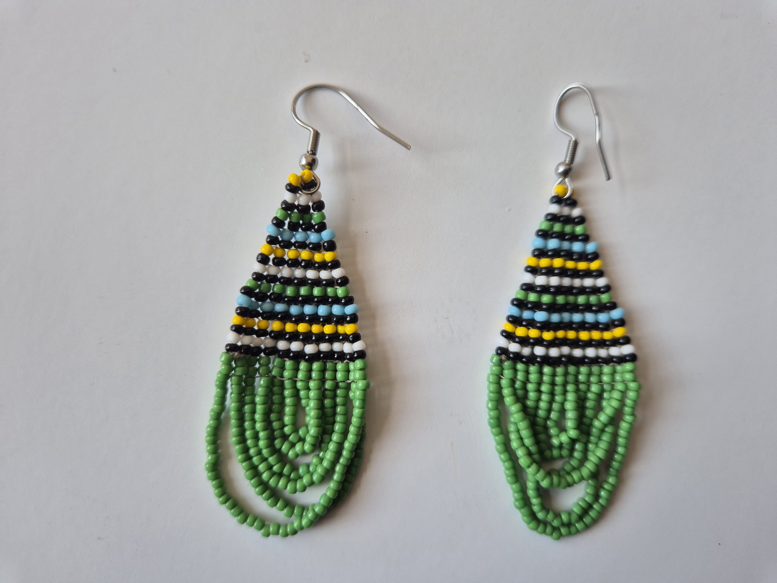 Boucles d'oreilles africaines en perles, boucles d'oreilles zoulou, boucles d'oreilles Massaï, boucles d'oreilles pendantes et pendantes, boucles d'oreilles tribales, boucles d'oreilles à franges, cadeau de Noël pour elle