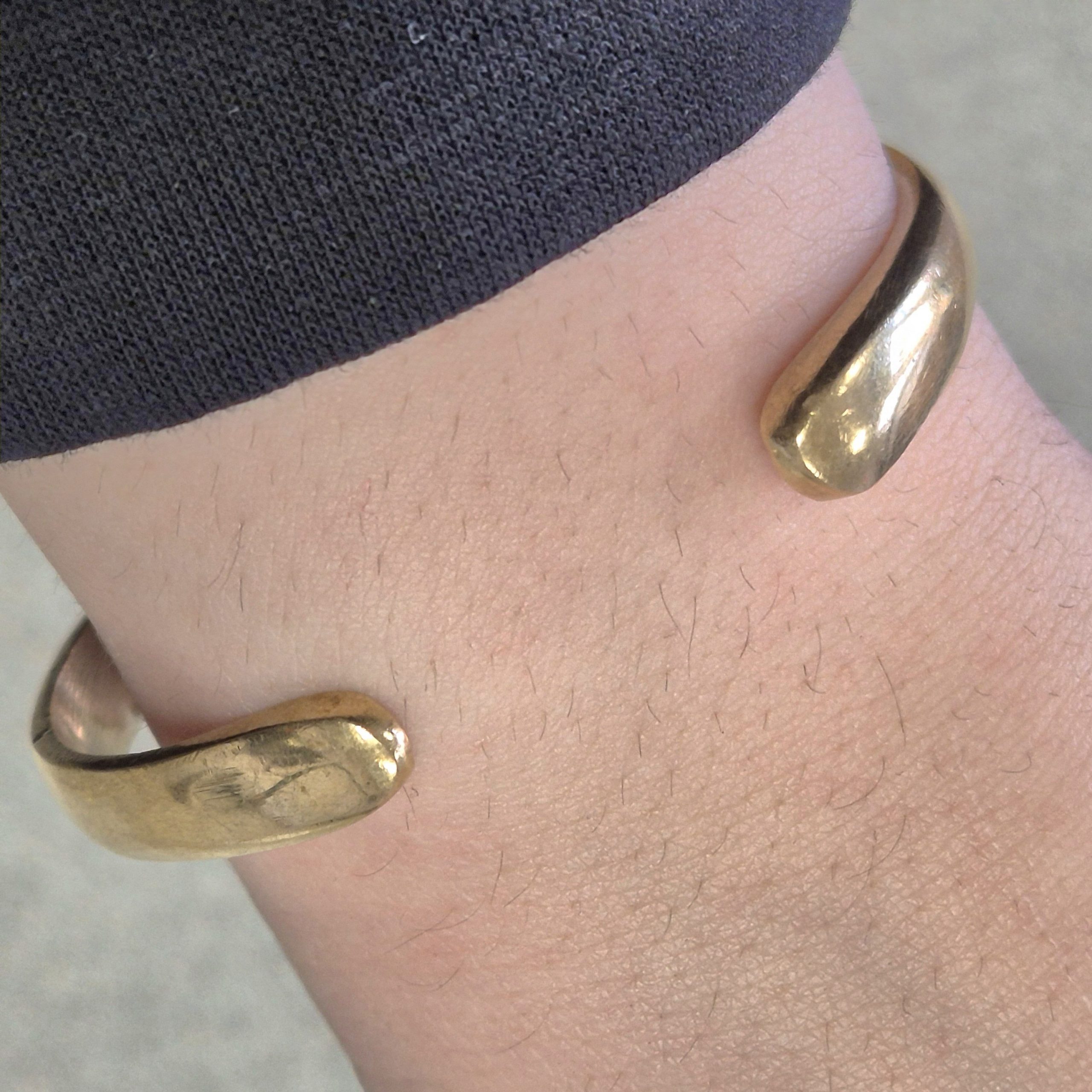 Manchette en laiton-Bracelet à superposition-Bracelet de manchette-Bracelet en laiton-Manchette en laiton massif-Manchette en or-Cadeaux pour elle-manchette--Bijoux africains