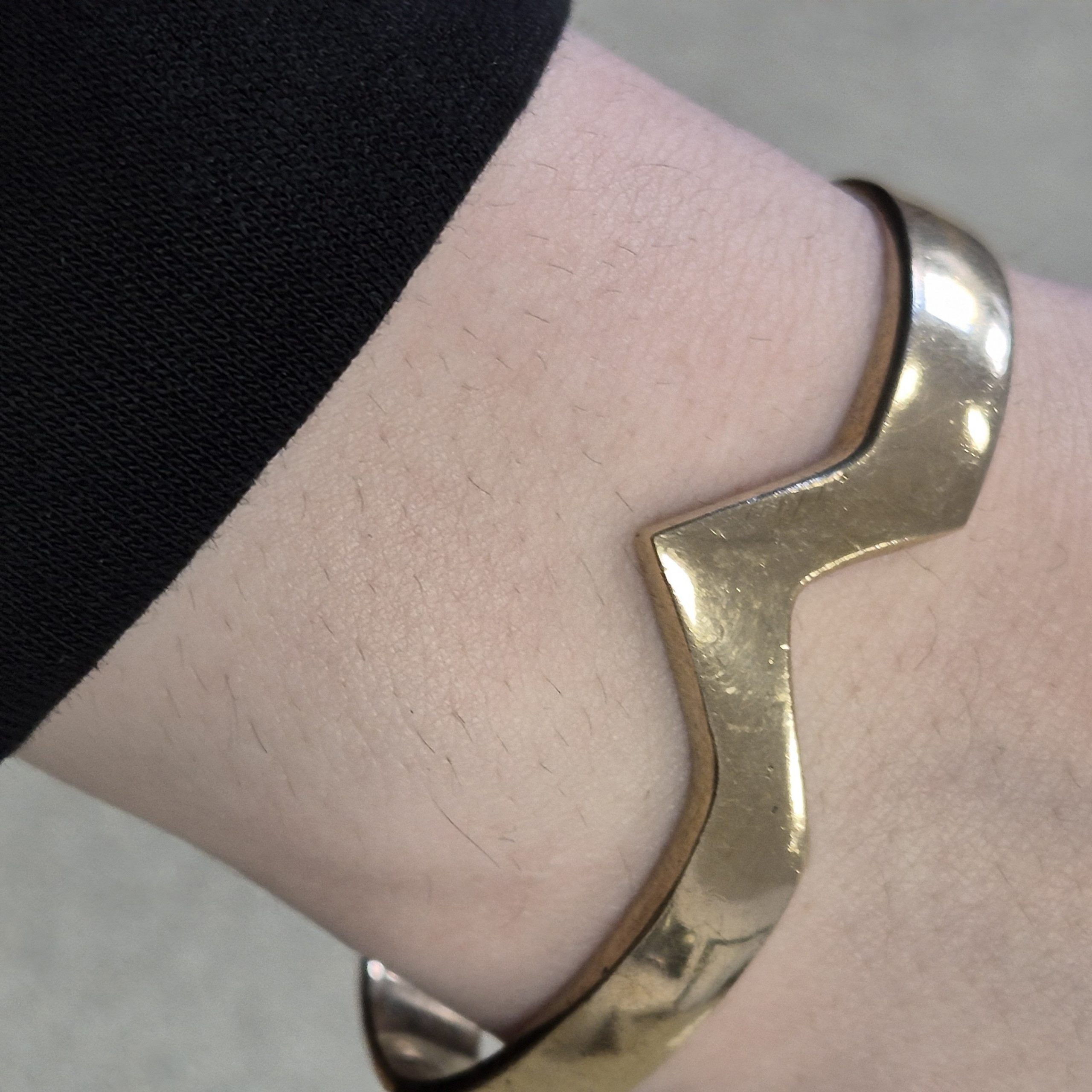 Manchette en laiton-Bracelet à superposition-Bracelet de manchette-Bracelet en laiton-Manchette en laiton massif-Manchette en or-Cadeaux pour elle-manchette--Bijoux africains