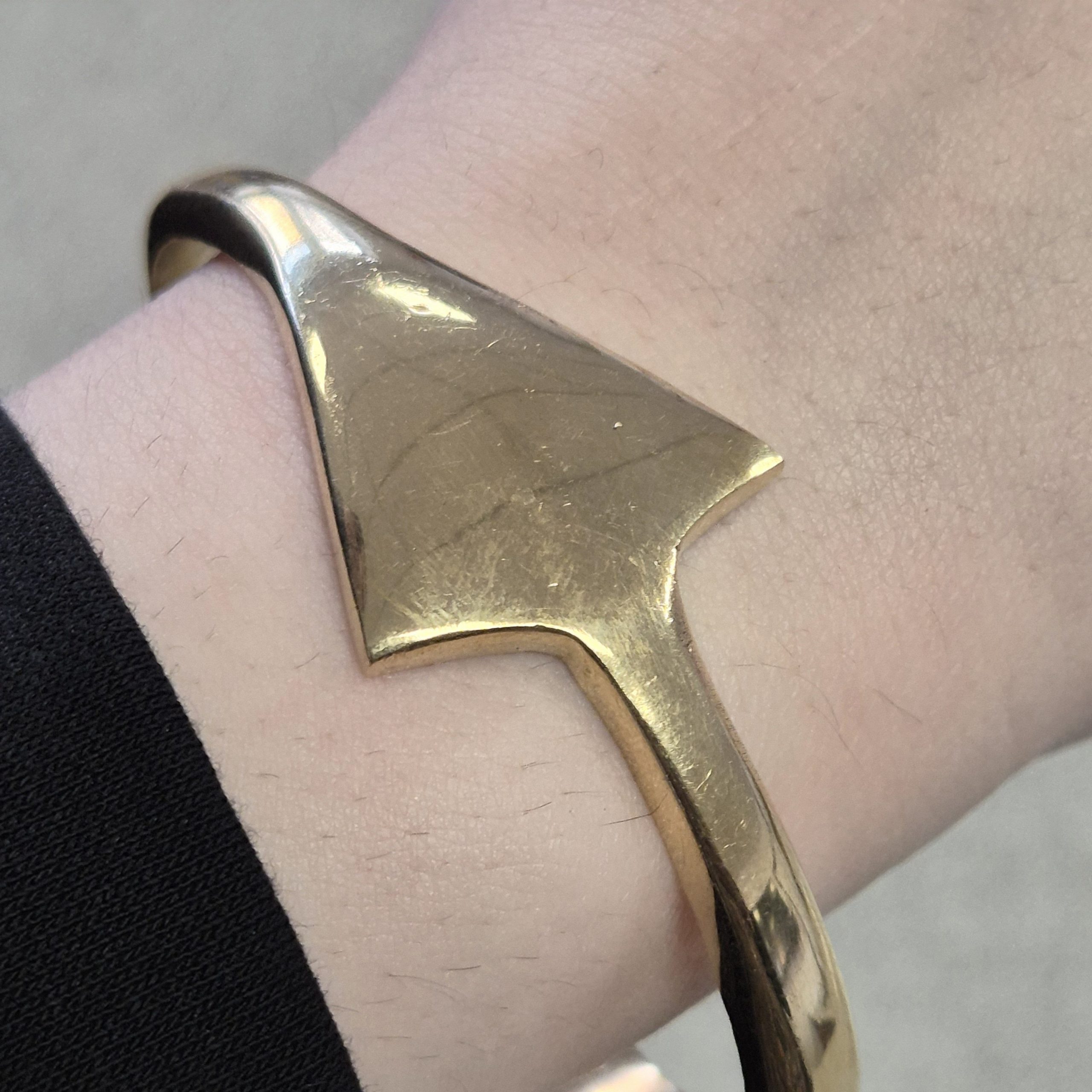 Manchette en laiton-Bracelet à superposition-Bracelet de manchette-Bracelet en laiton-Manchette en laiton massif-Manchette en or-Cadeaux pour elle-manchette--Bijoux africains