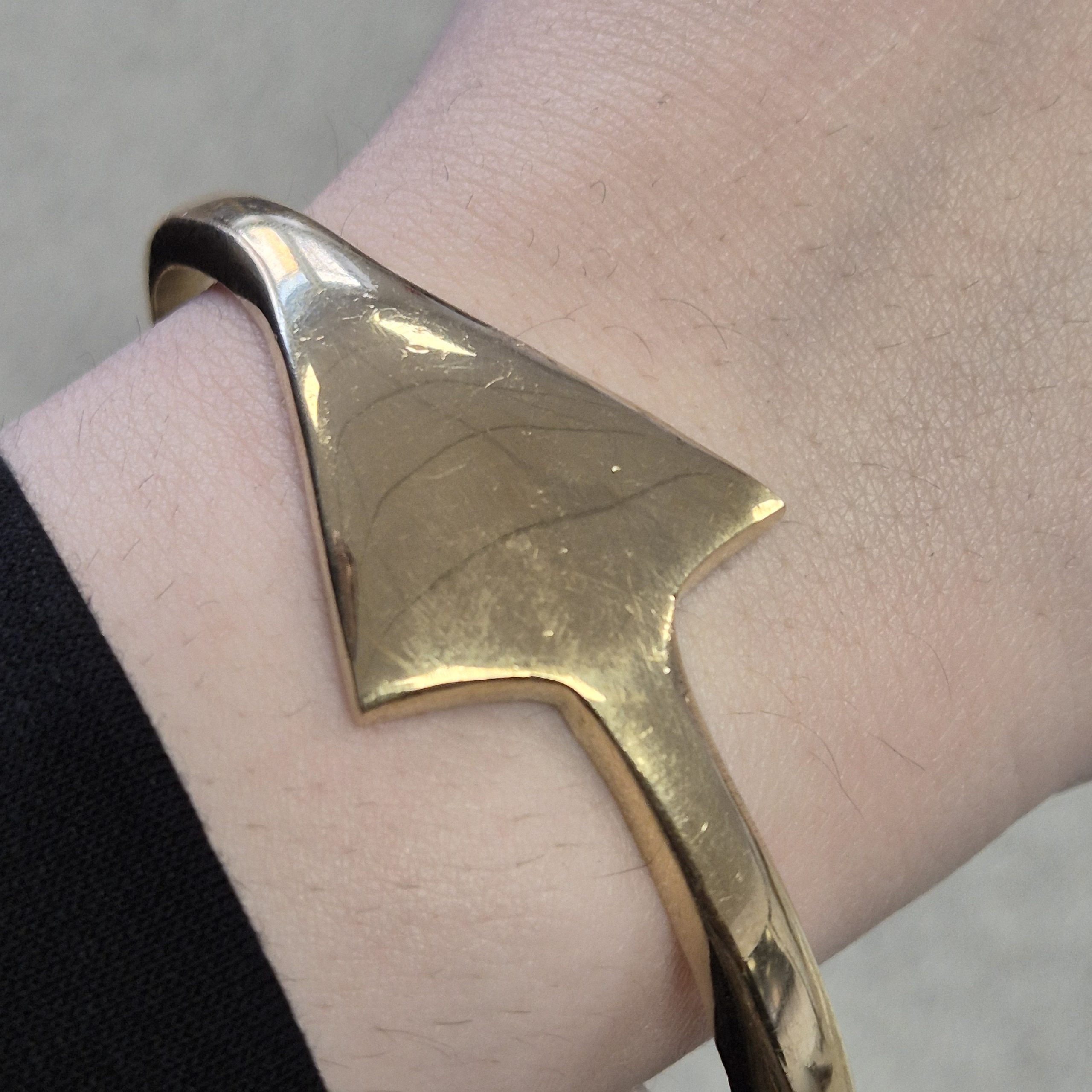 Bracelet manchette en laiton doré avec ouverture – Image 24