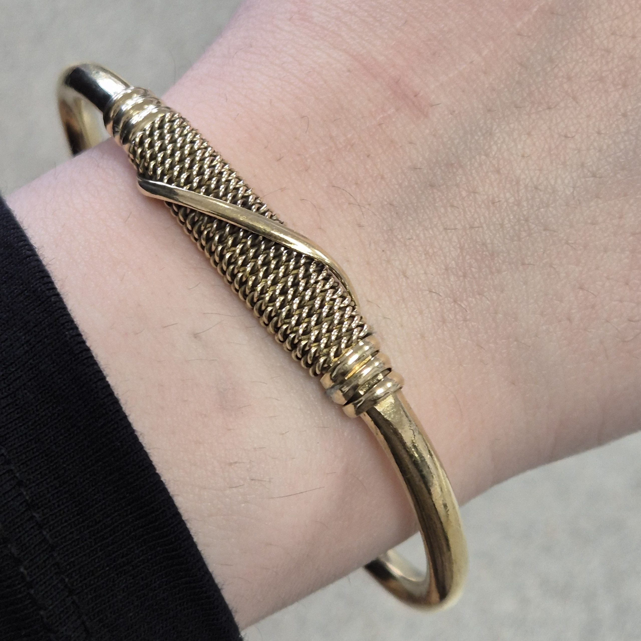 Bracelet manchette en laiton doré avec ouverture – Image 17