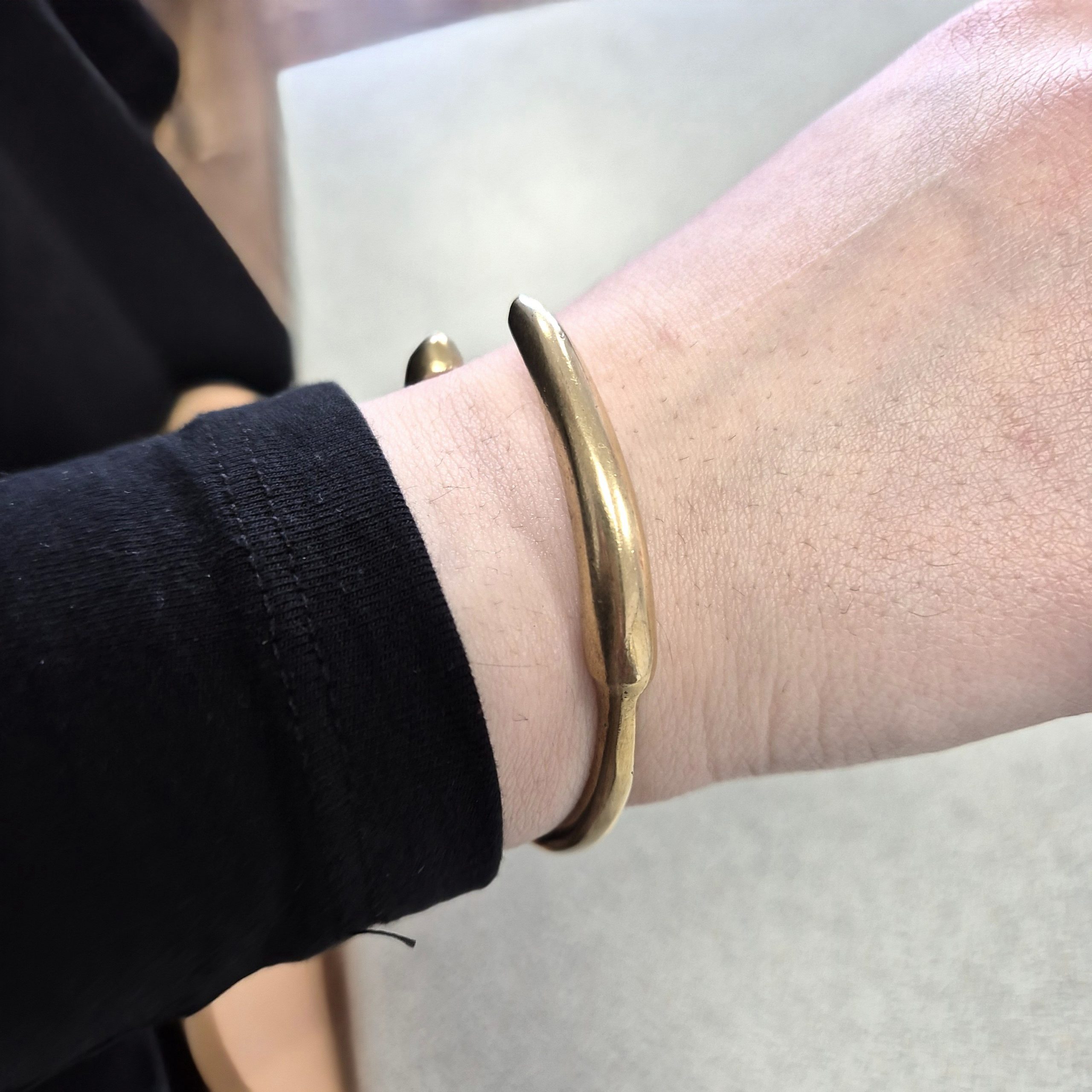 Bracelet manchette en laiton doré avec ouverture – Image 21