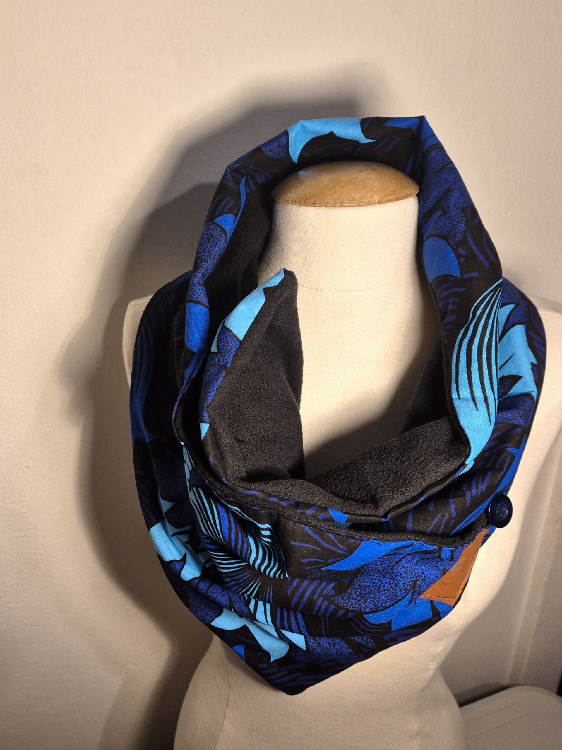 Echarpes en wax, snood en wax couleur Bleu – Image 2